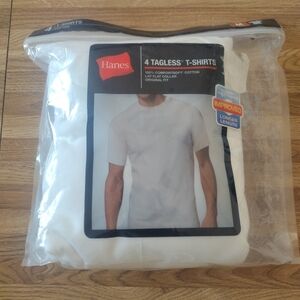 Hanes White Tagless Crew Neck T-Shirts 4-Pack